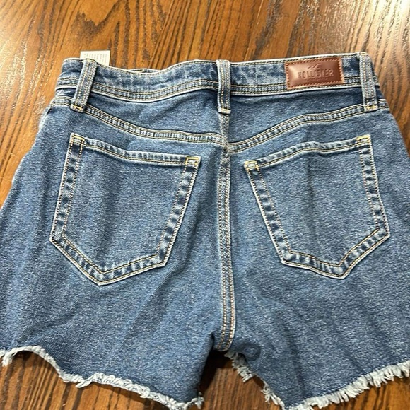 Hollister Blue Jean shorts - Picture 3 of 3